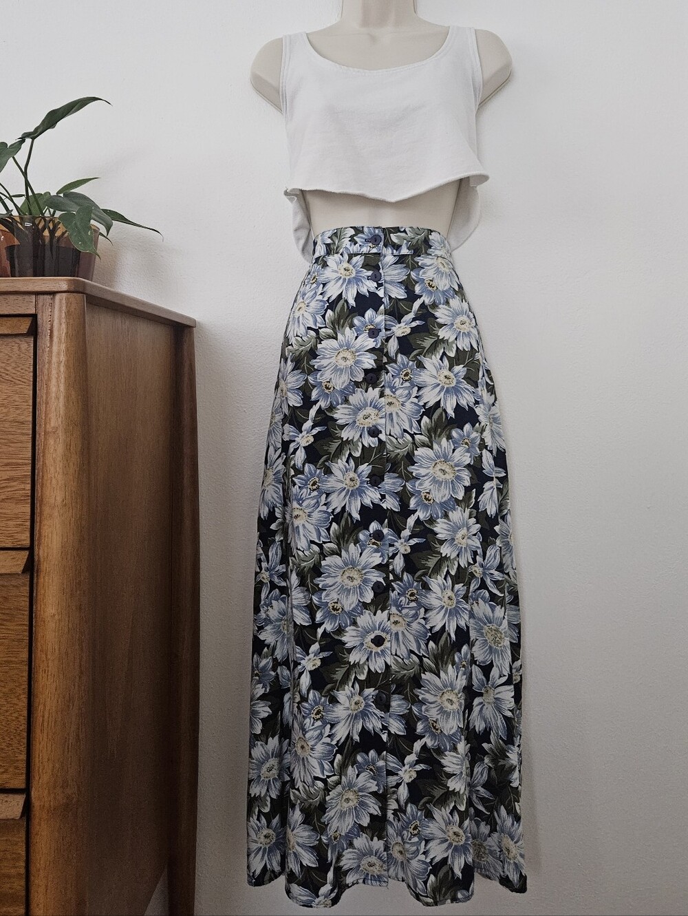 vintage blue daisy floral midi skirt 90s y2k grunge cottage indie urban boho